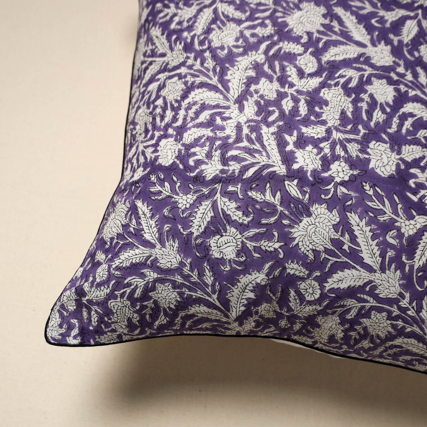 Cotton sanganeri cushion cover 137 - handcrafted