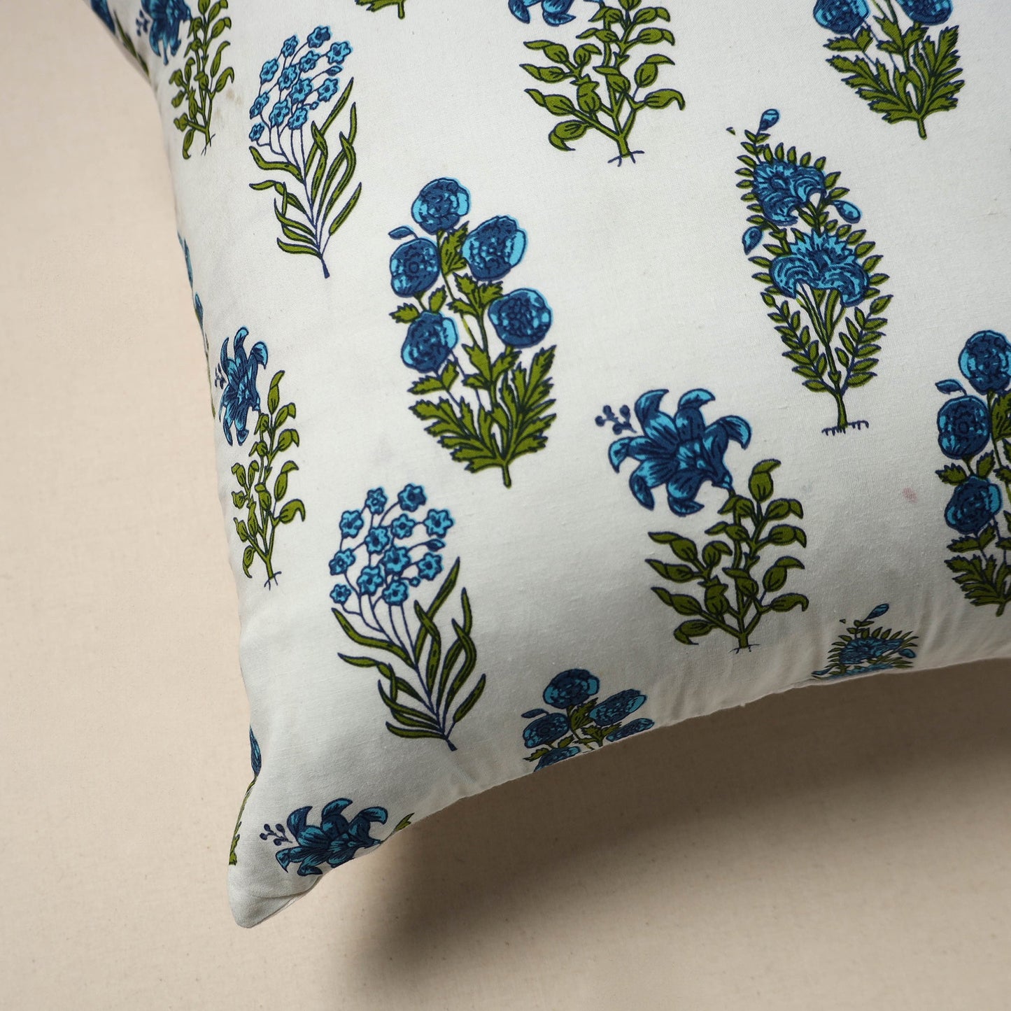 Cotton sanganeri cushion cover (16 x 16 in) 105