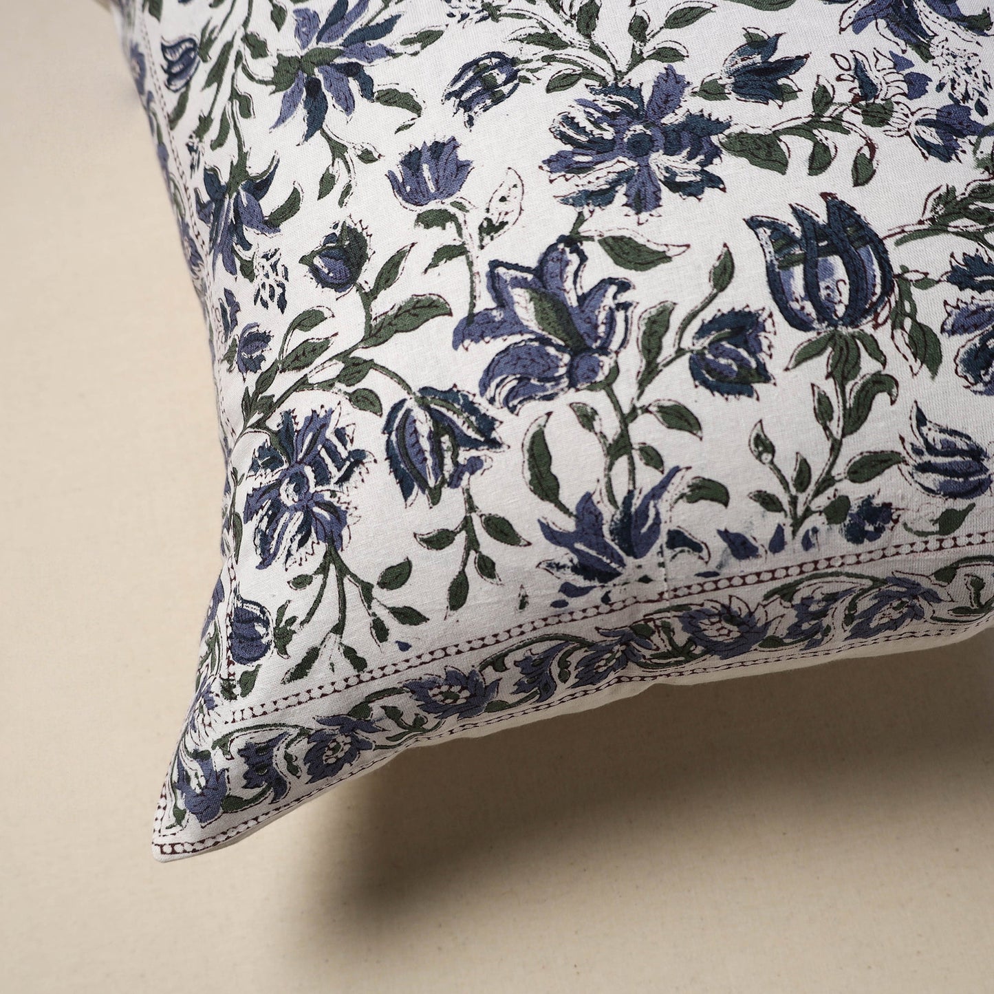 Cotton sanganeri cushion cover (16 x 16 in) 115