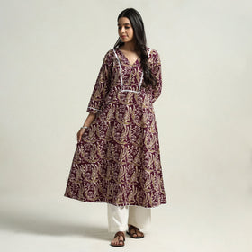 Buy Hand Batik Printed Cotton A-Line Kurta with Lace Work Online at iTokri.com