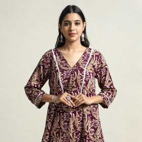 Buy Hand Batik Printed Cotton A-Line Kurta with Lace Work Online at iTokri.com