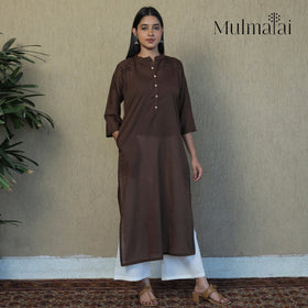  Mulmalai Cotton Plain Dyed Straight Kurta 