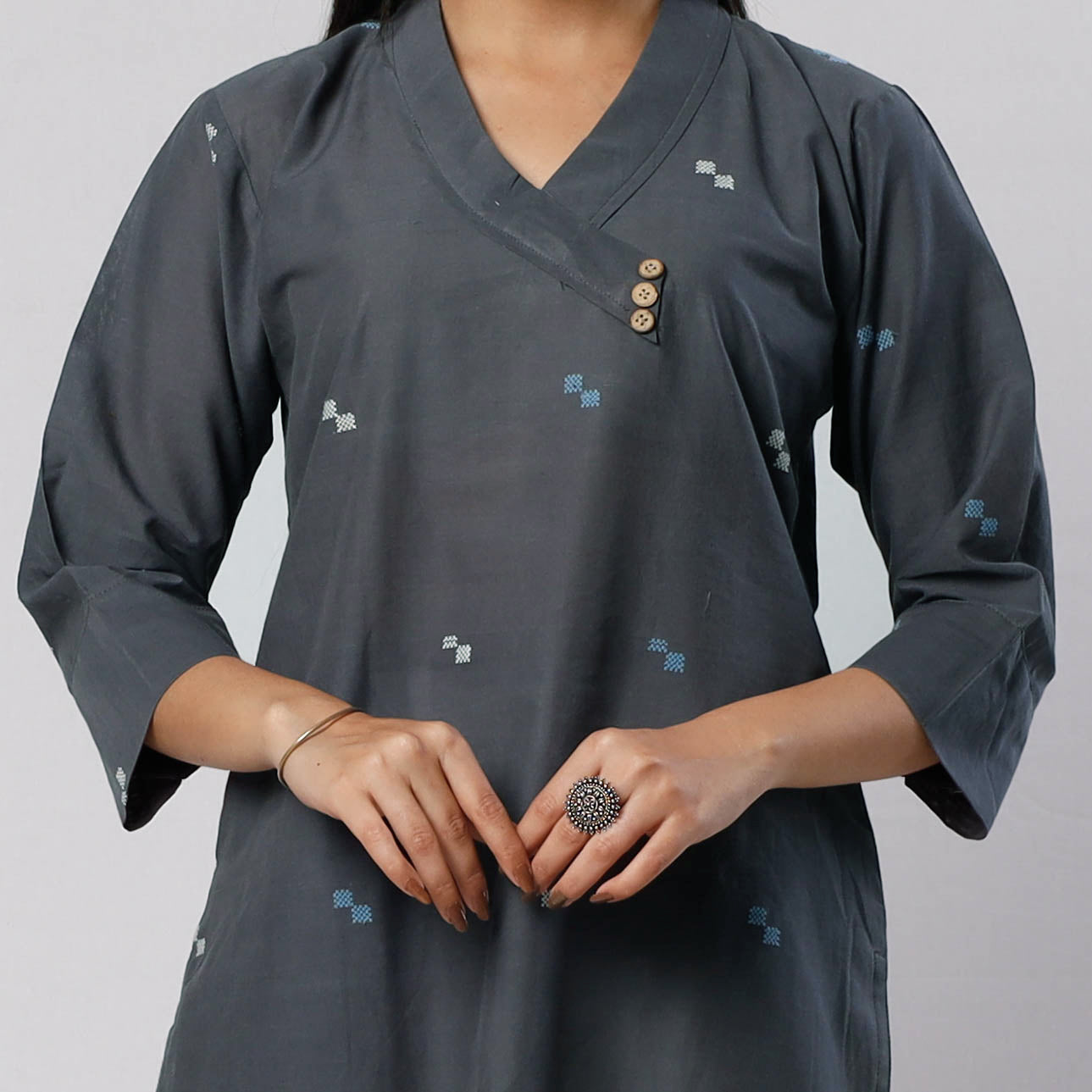 Dark grey jamdani handloom cotton short kurta - handcrafted