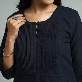 Buy Jhiri Handloom Cotton Pintuck Long Kurta Online l iTokri.com