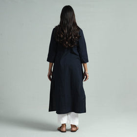 Buy Jhiri Handloom Cotton Pintuck Long Kurta Online l iTokri.com