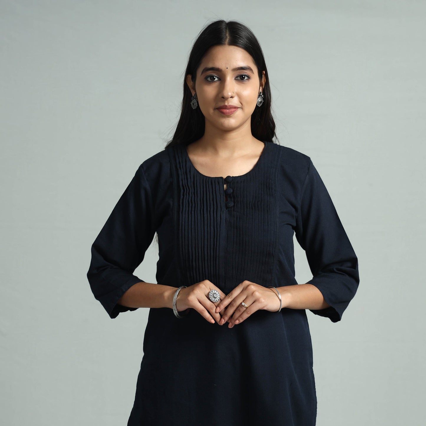 Buy Jhiri Handloom Cotton Pintuck Long Kurta Online l iTokri.com