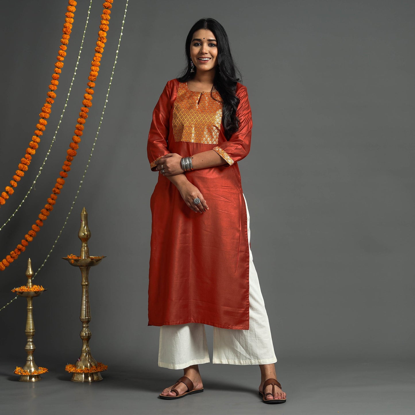 Buy  Dark Grey Plain Tussar Silk Banarasi Patchwork Floral Kurta l iTokri.com