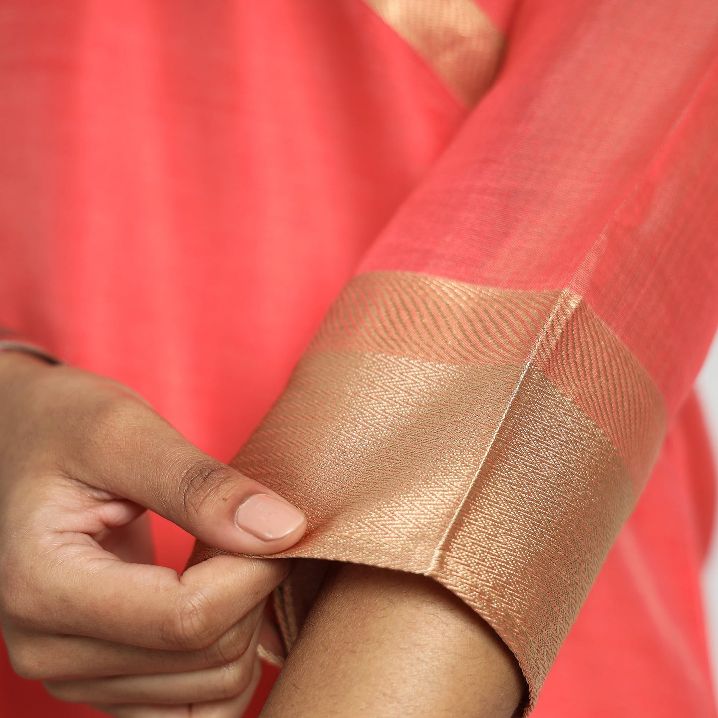 Buy Traditional Maheshwari Handloom Silk Cotton Kurta with Dupatta Set Online at iTokri.com