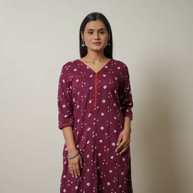 Buy Dark Purple Tie & dye Cotton Straight Bandhani Kurta 