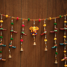 Decorative bead work handpainted bandarwal toran 01