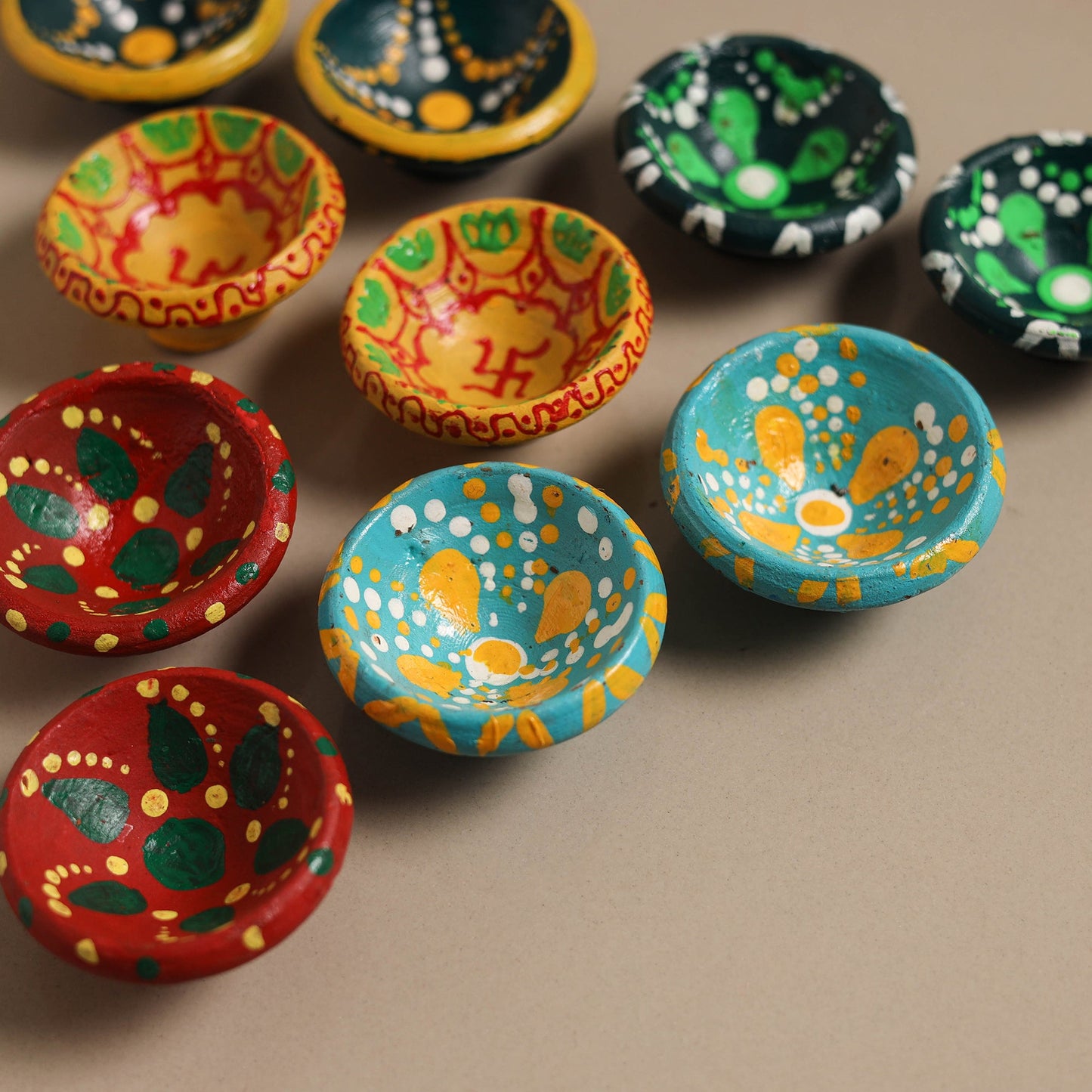 Decorative handpainted clay diya (set of 10) 01