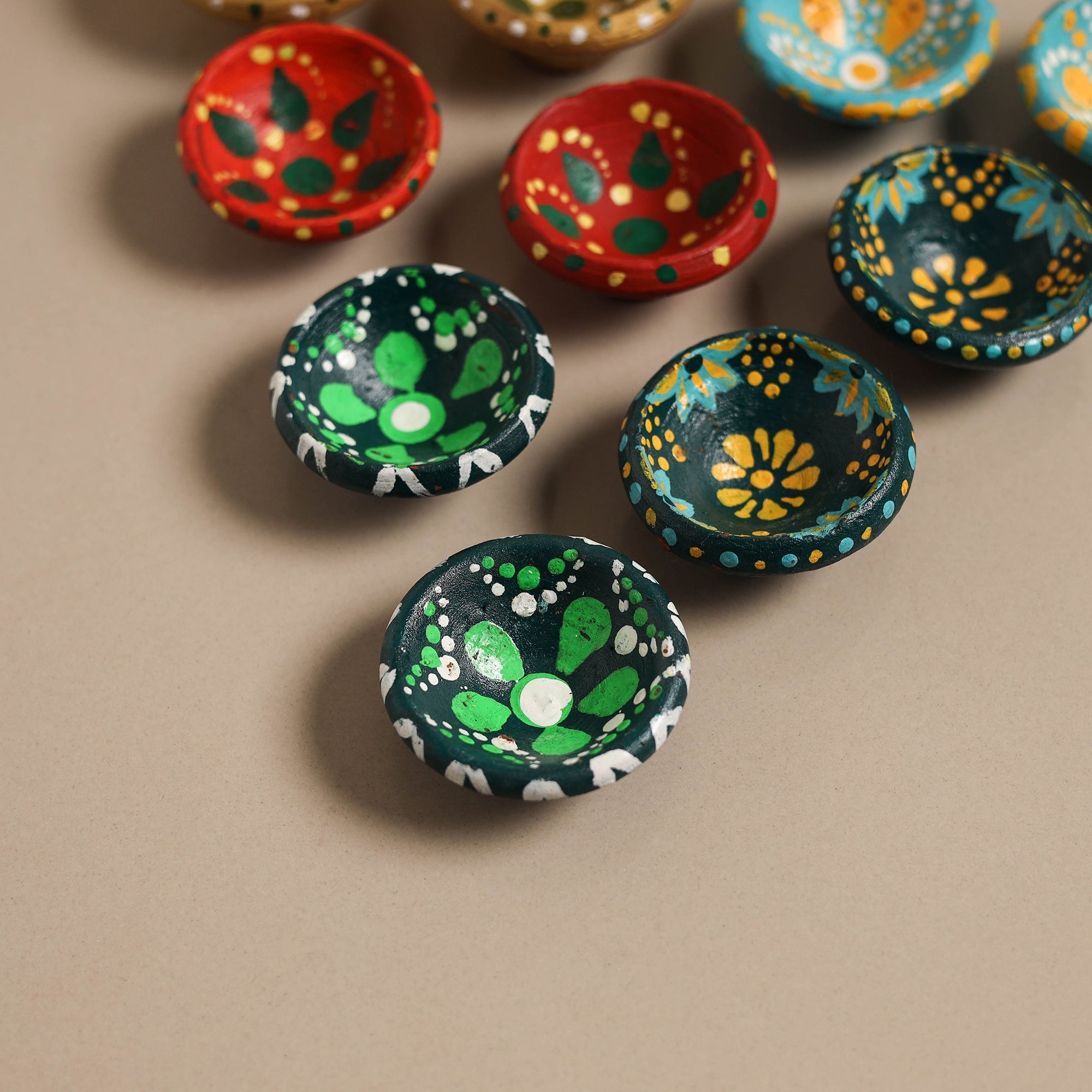 Decorative handpainted clay diya (set of 10) 04
