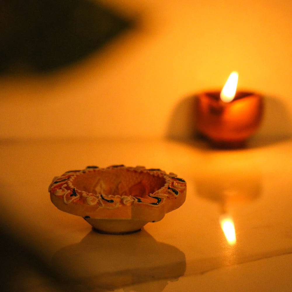  Decorative Handpainted Terracotta Diya (Set of 4) Online in India l iTokri.com 