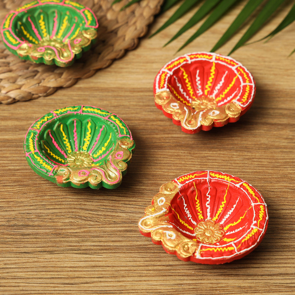  Decorative Handpainted Terracotta Diya (Set of 4) Online in India l iTokri.com 