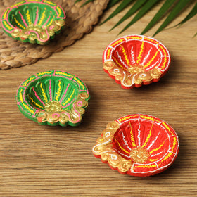  Decorative Handpainted Terracotta Diya (Set of 4) Online in India l iTokri.com 
