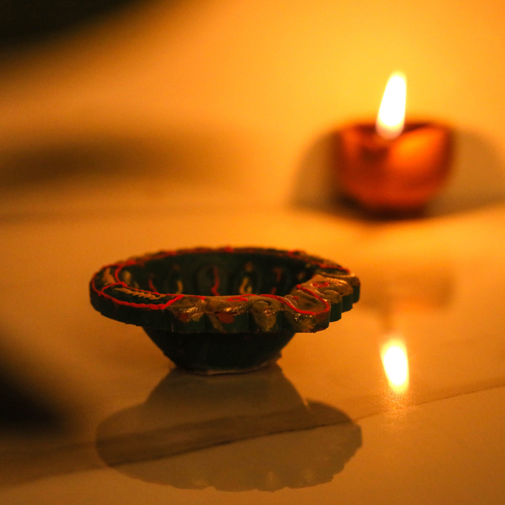  Decorative Handpainted Terracotta Diya (Set of 4) Online in India l iTokri.com 