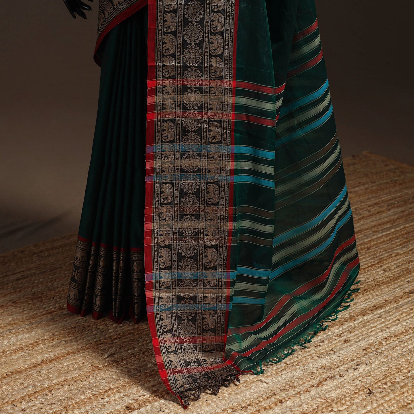 Dharwad cotton saree with border 01 - handcrafted