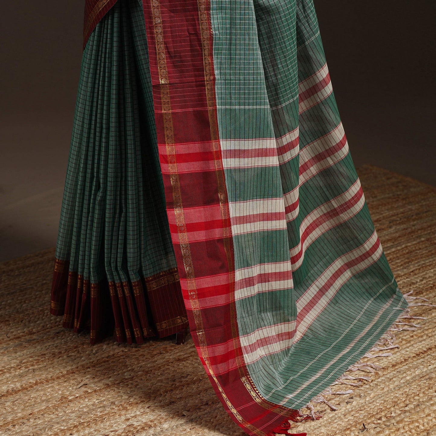 Dharwad cotton saree with border 22 - handcrafted