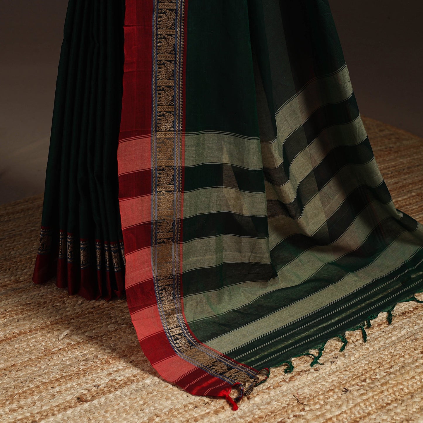 Dharwad cotton saree with border 34 - handcrafted