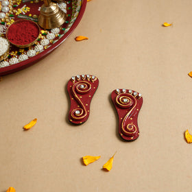 Diwali Decor Handpainted Wooden Mata Charan (Pair) Online 