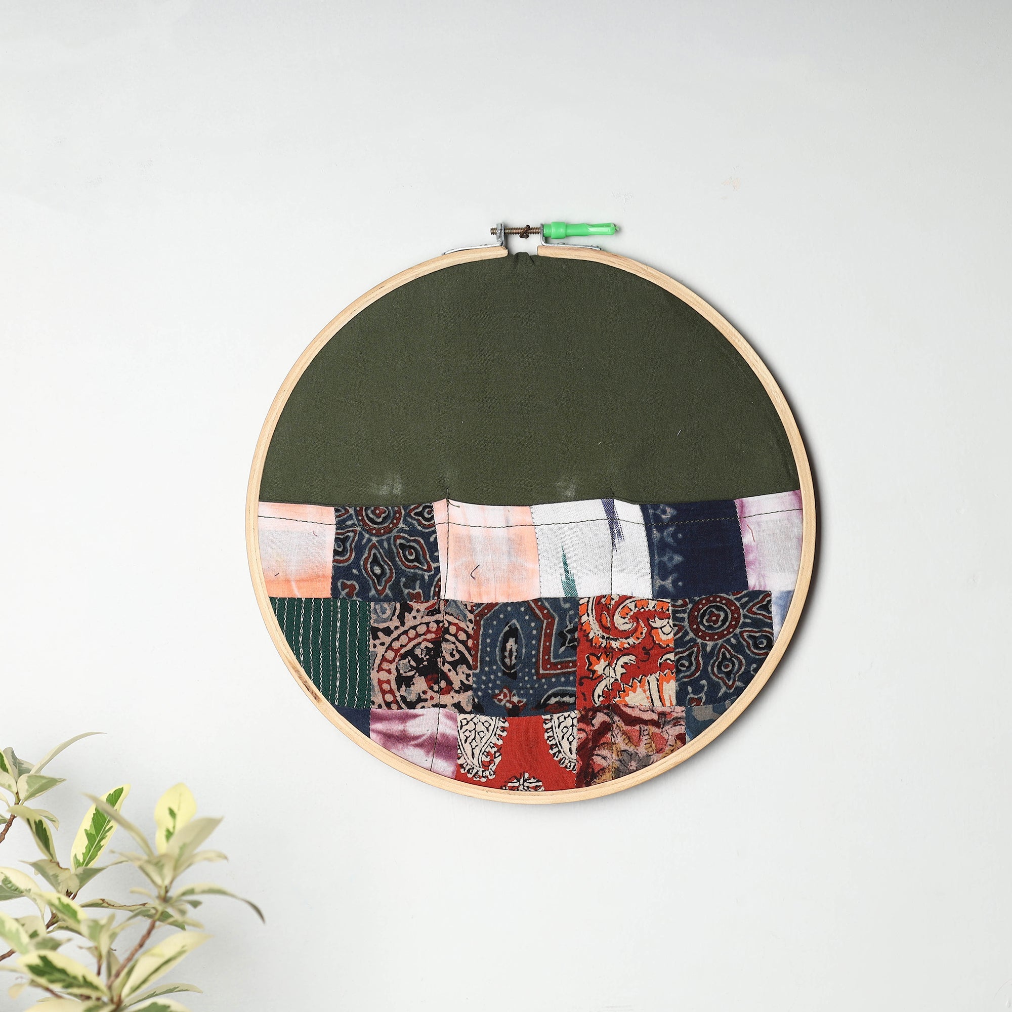  Embroidery Hoop Wall Decor (Large) 02  