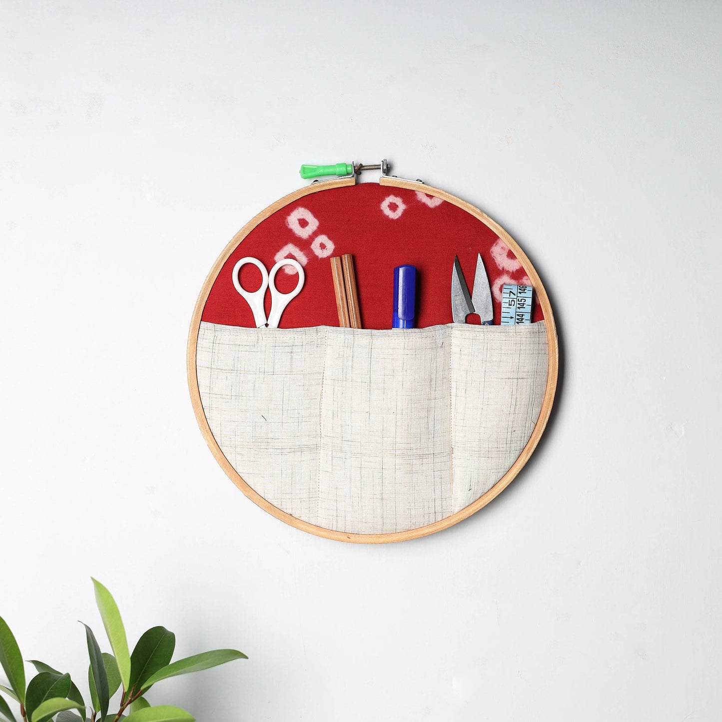  Embroidery Hoop Wall Decor (Medium) 34 