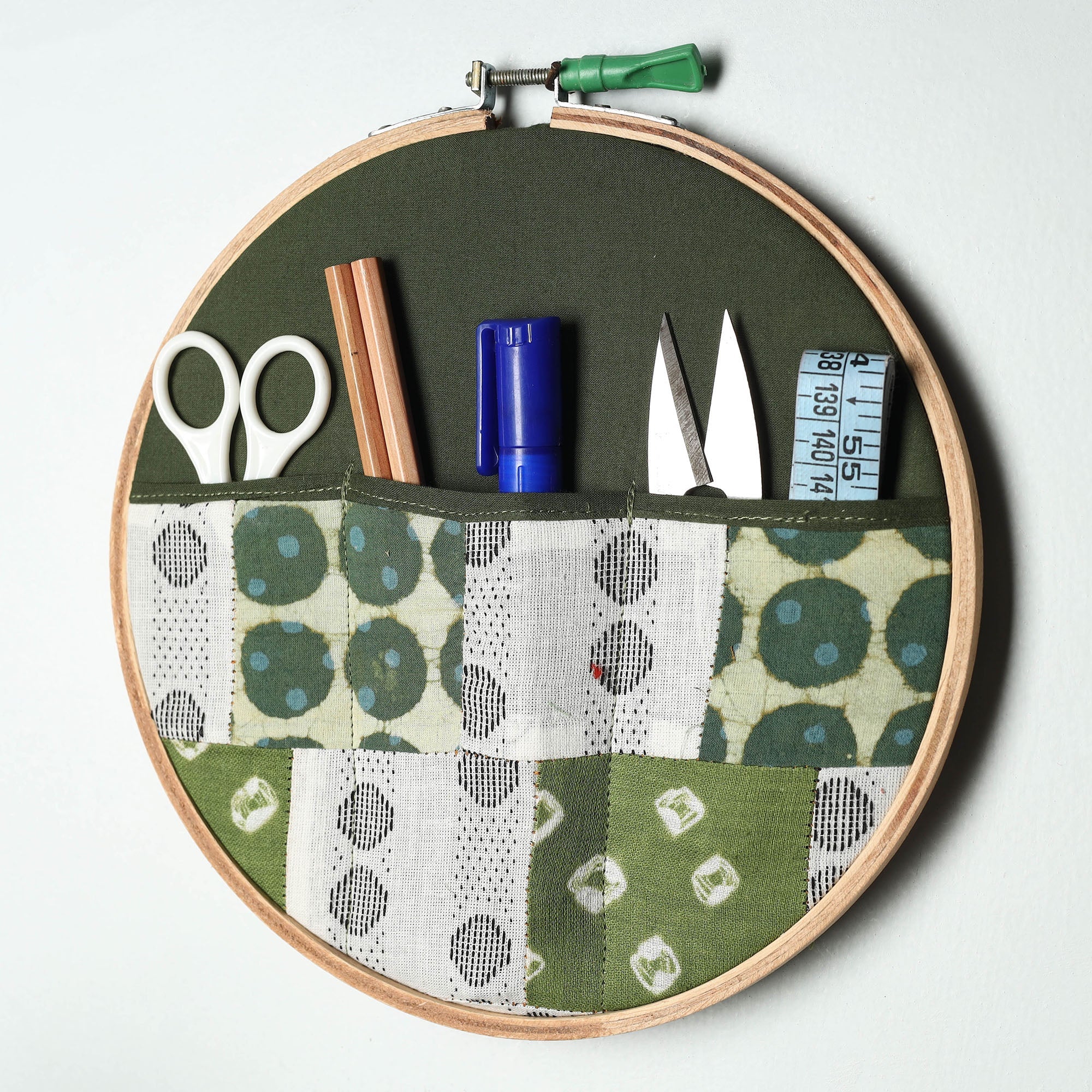  Embroidery Hoop Wall Decor (Small) 43 