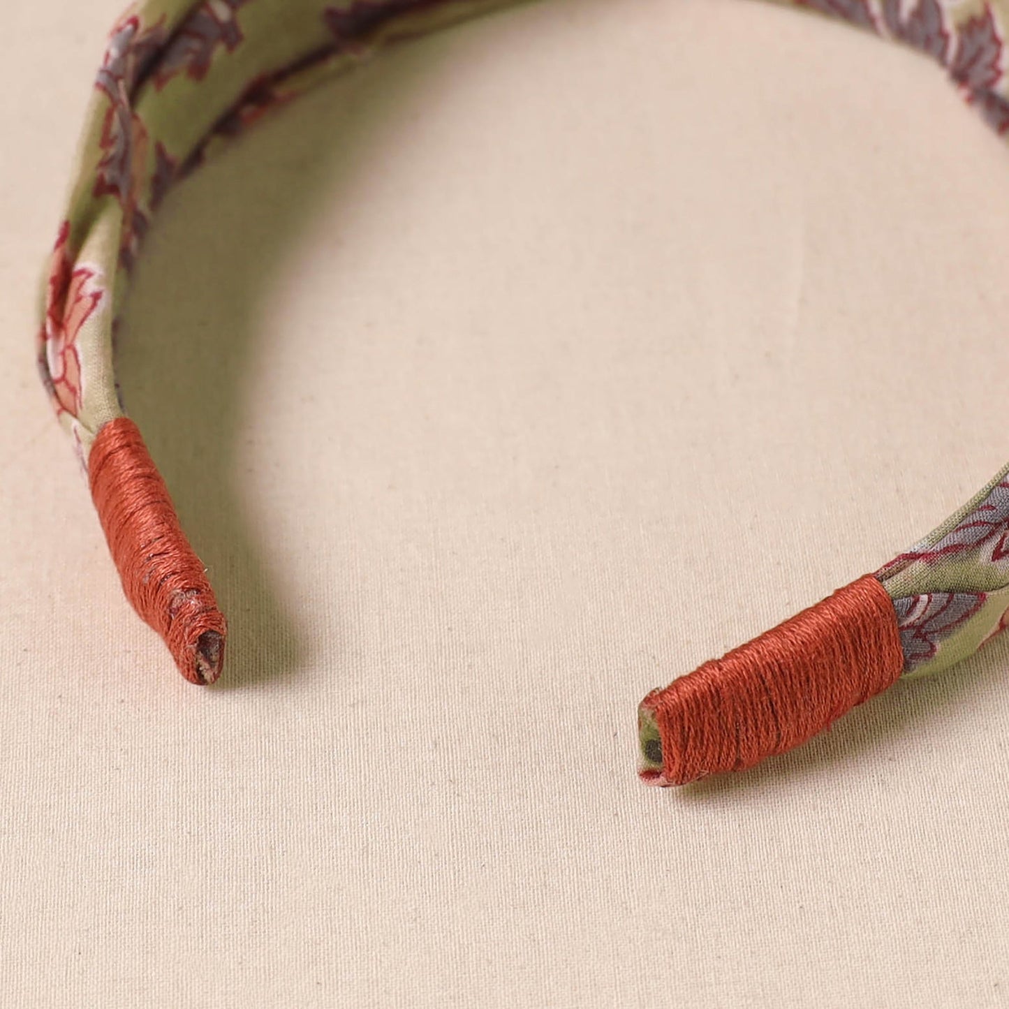 Fabart knotted hair band 27 - handcrafted