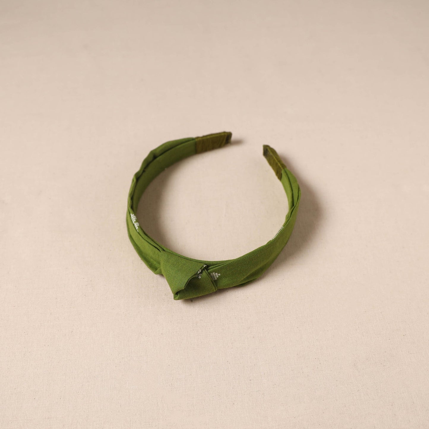 Fabart knotted hair band 28 - handcrafted