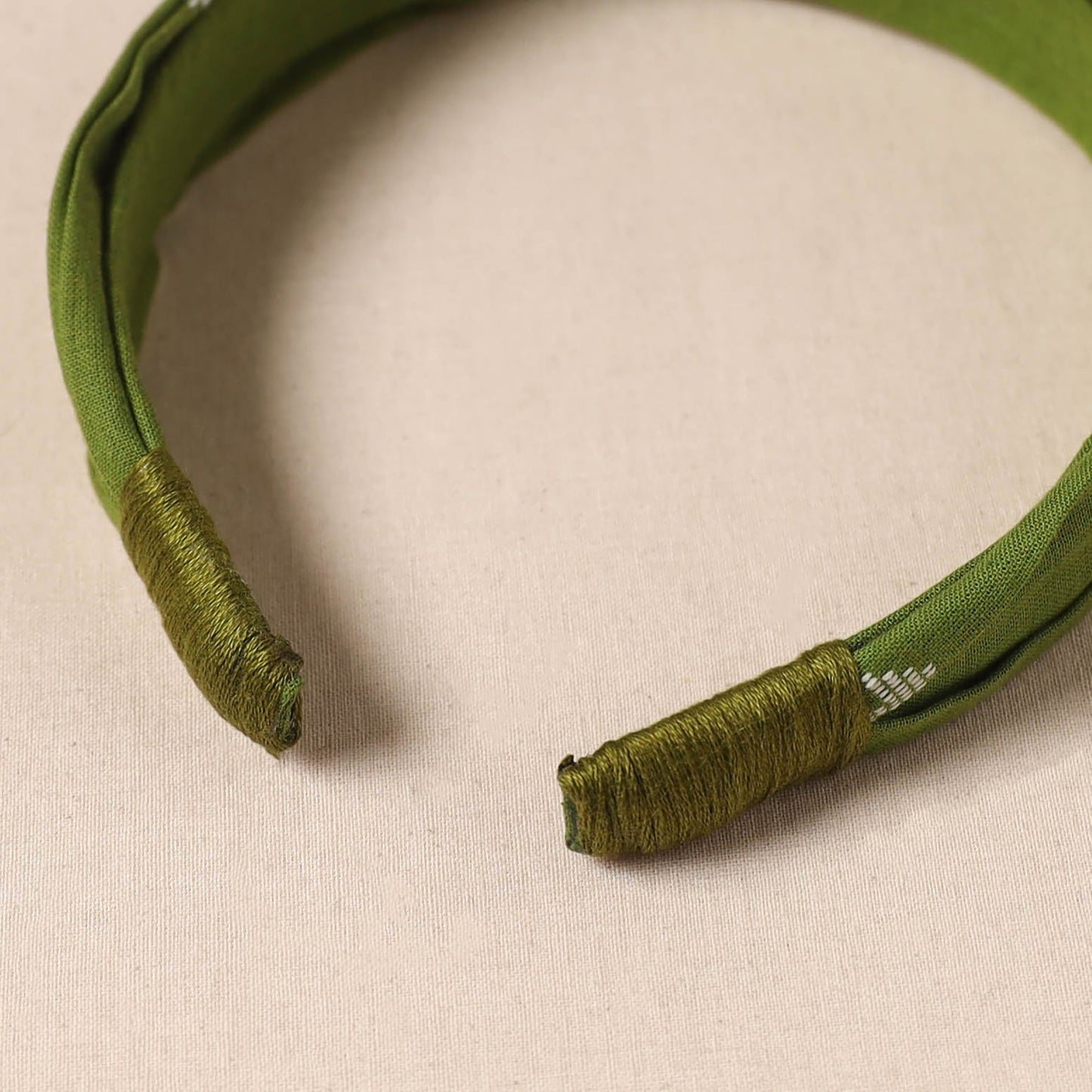 Fabart knotted hair band 28 - handcrafted