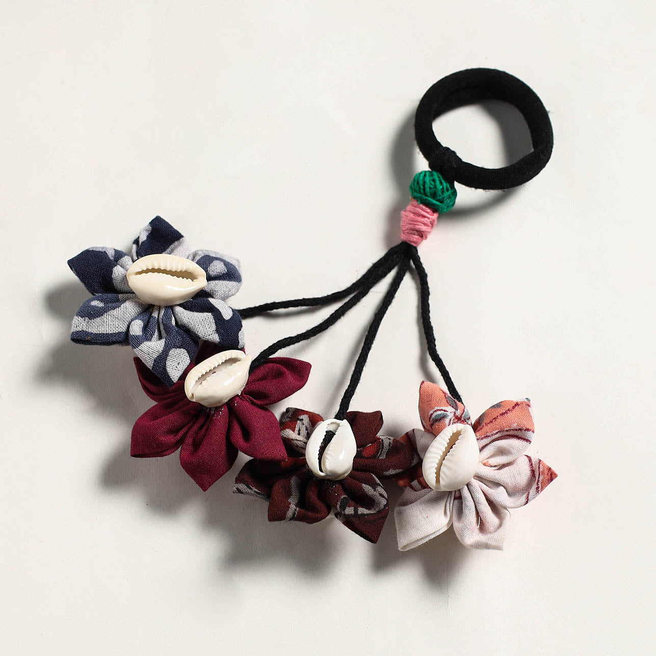 Fabart Phool Kali Shell Hair Rubber Band