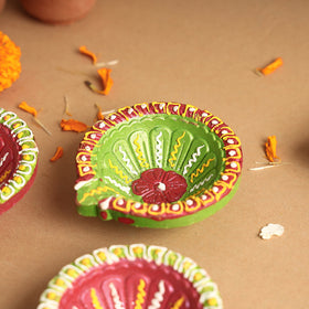  Festive Decor Handpainted Terracotta Diyas (Set of 4) Online in India l iTokri.com 