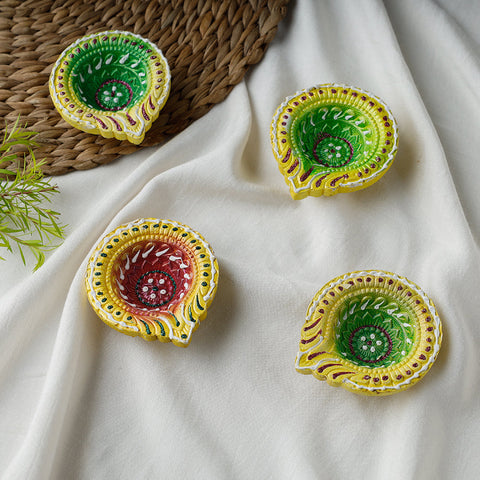  Festive Decor Handpainted Terracotta Diyas (Set of 4) Online in India l iTokri.com 