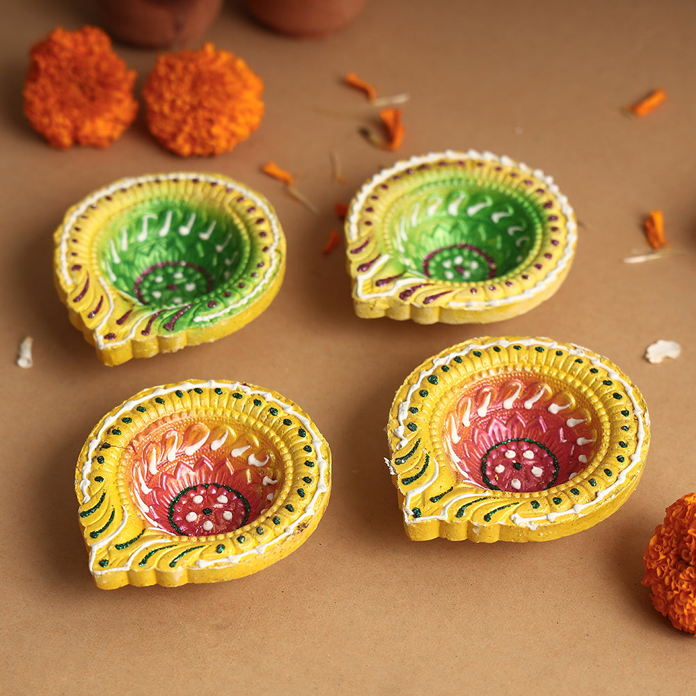  Festive Decor Handpainted Terracotta Diyas (Set of 4) Online in India l iTokri.com 