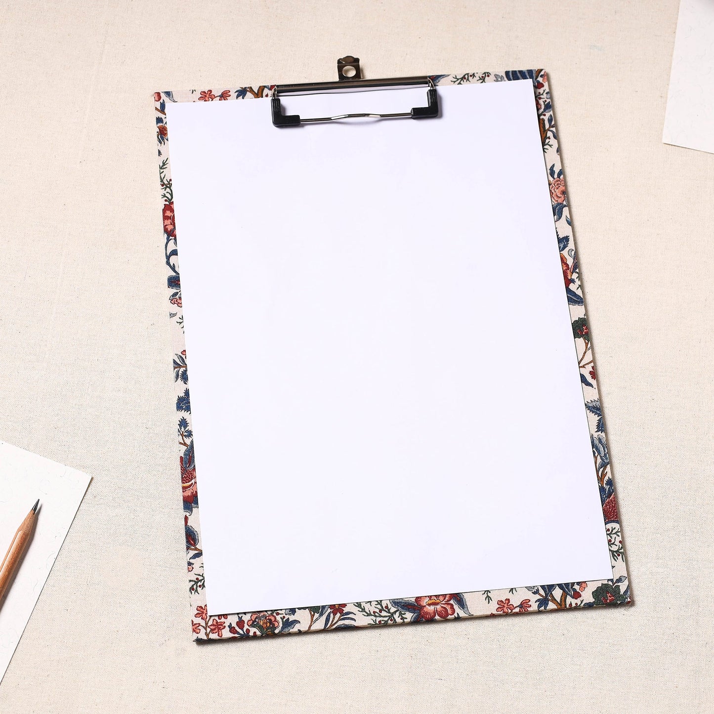  Floral Printed Handcrafted Clipboard 