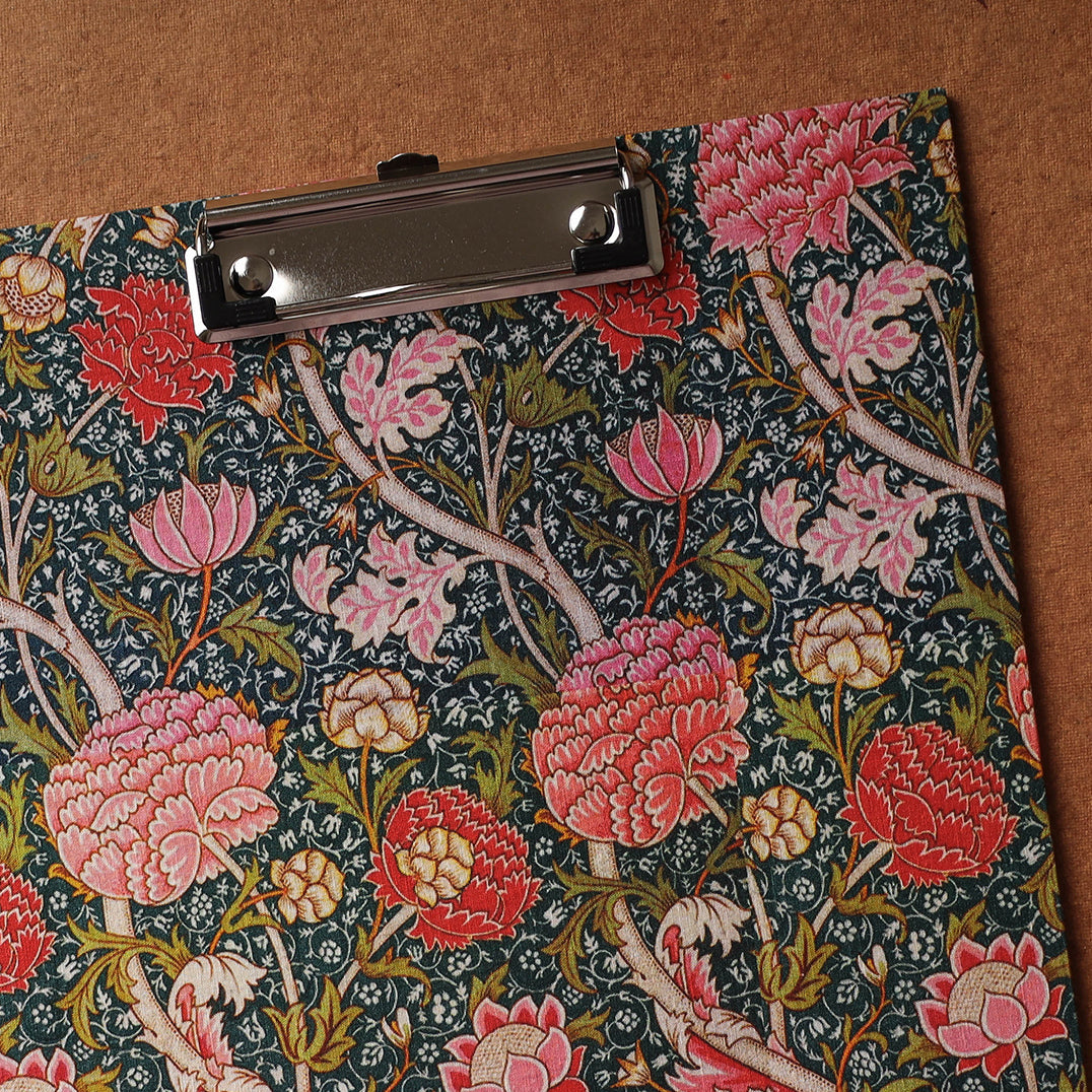  Floral Printed Handcrafted Clipboard 