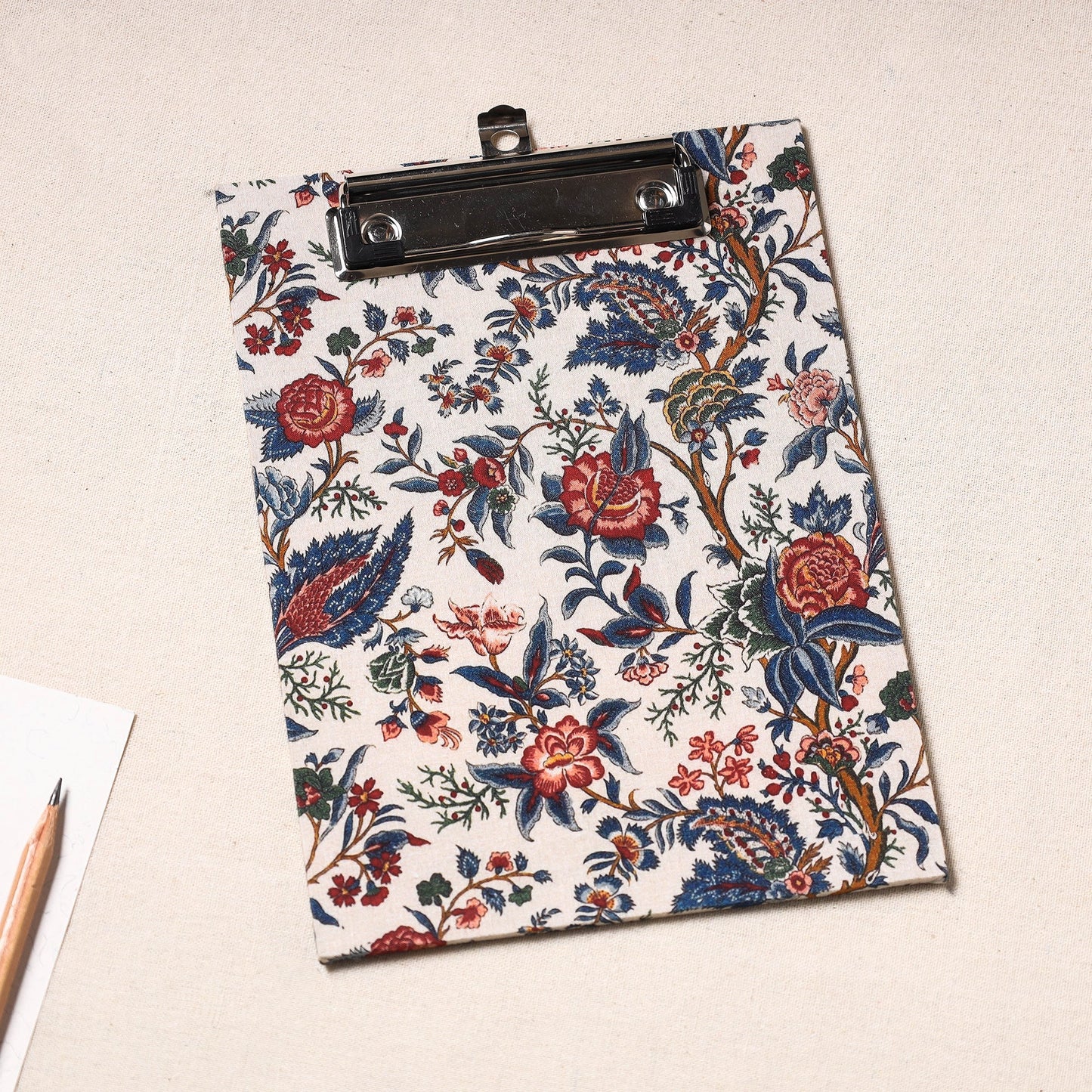  Floral Printed Handcrafted Clipboard 