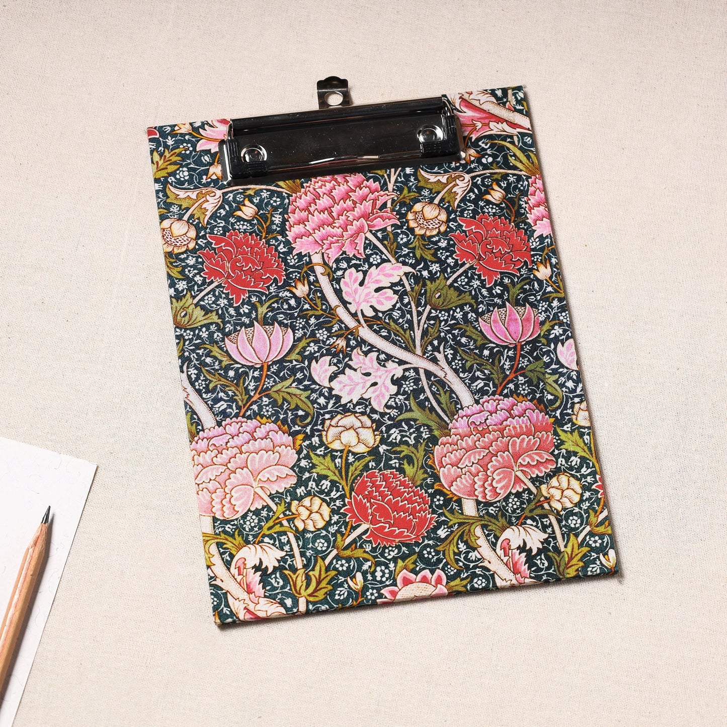  Floral Printed Handcrafted Clipboard 
