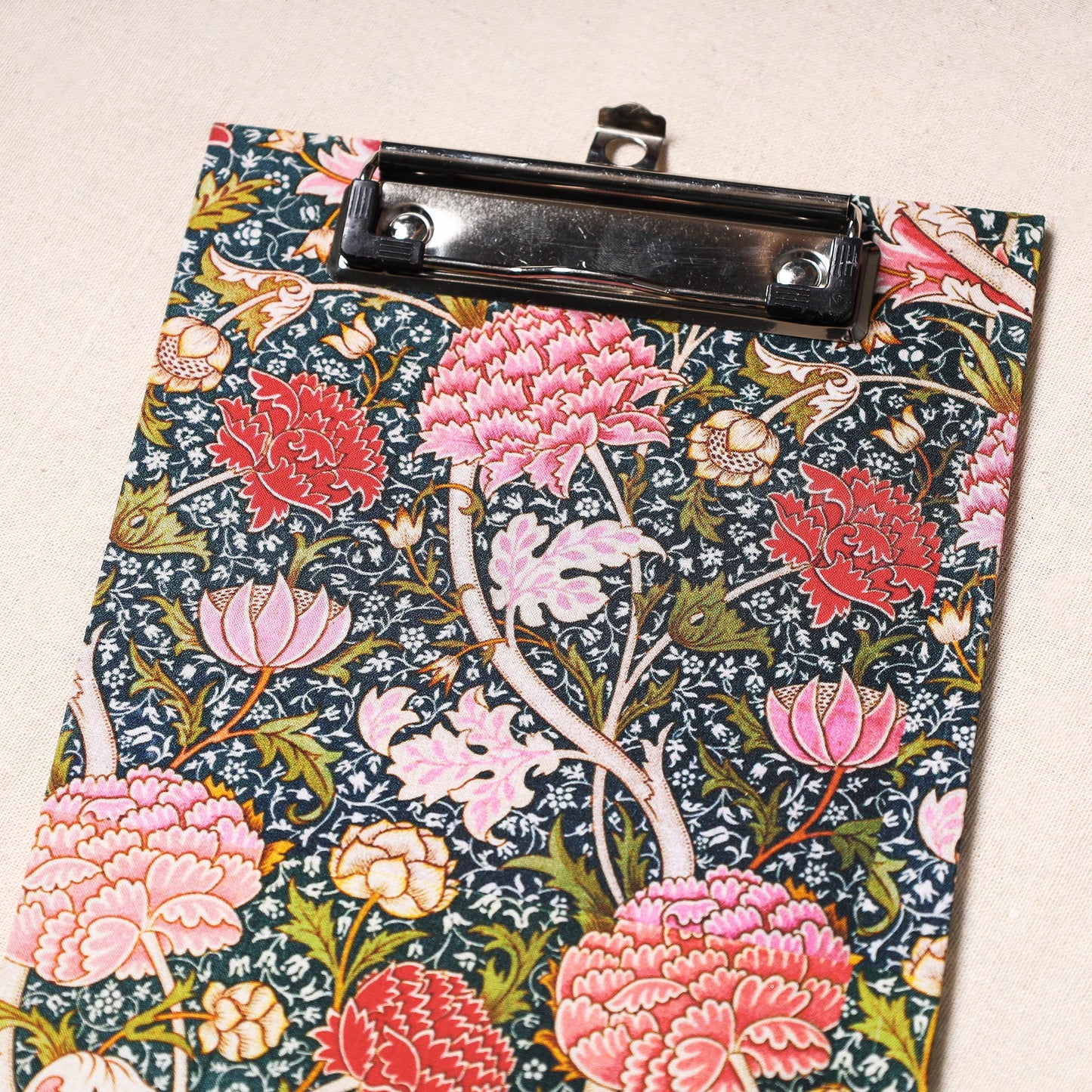  Floral Printed Handcrafted Clipboard 