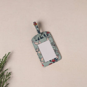 Buy Floral Printed Handcrafted Luggage Tag 