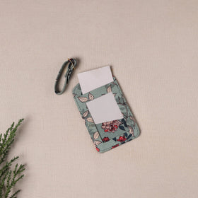 Buy Floral Printed Handcrafted Luggage Tag 