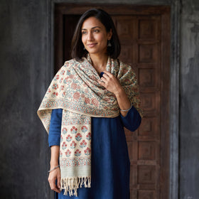 Cream Floral Sanganeri Print Pure Merino Wool Handwoven Shawl, worn by a model, AI visual of the shawl, iTokri