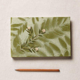  Flower Art Work Special Visitor Notebook (4.3 x 5.5 in) 