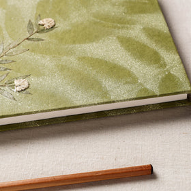  Flower Art Work Special Visitor Notebook (4.3 x 5.5 in) 