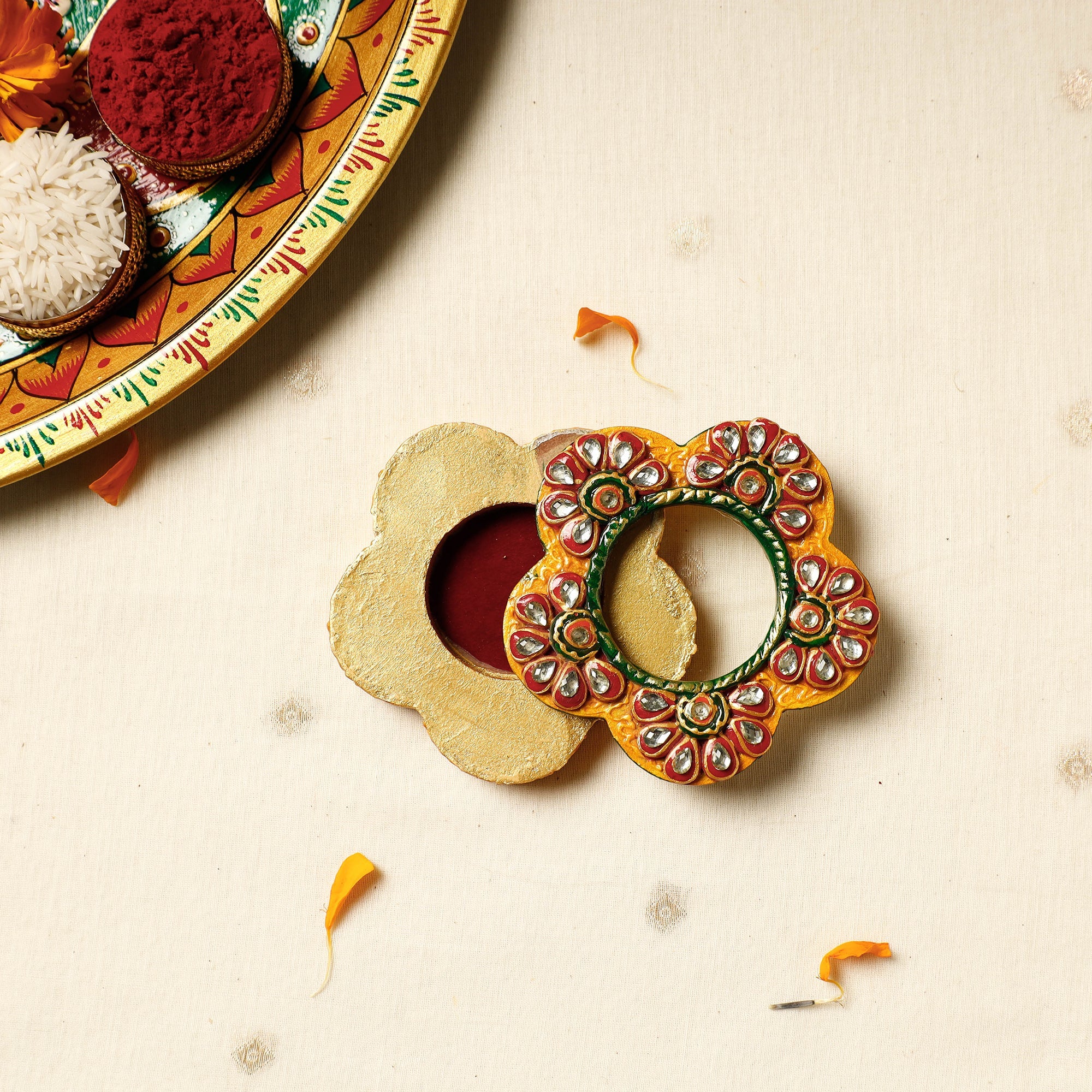  Flower - Decorative Handpainted Wooden Coin Dibbi 