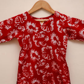 Girls hand batik pure cotton kurta set (2-6 years) 11