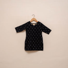 Girls pochampally ikat pure cotton kurta set (2-6 years) 02