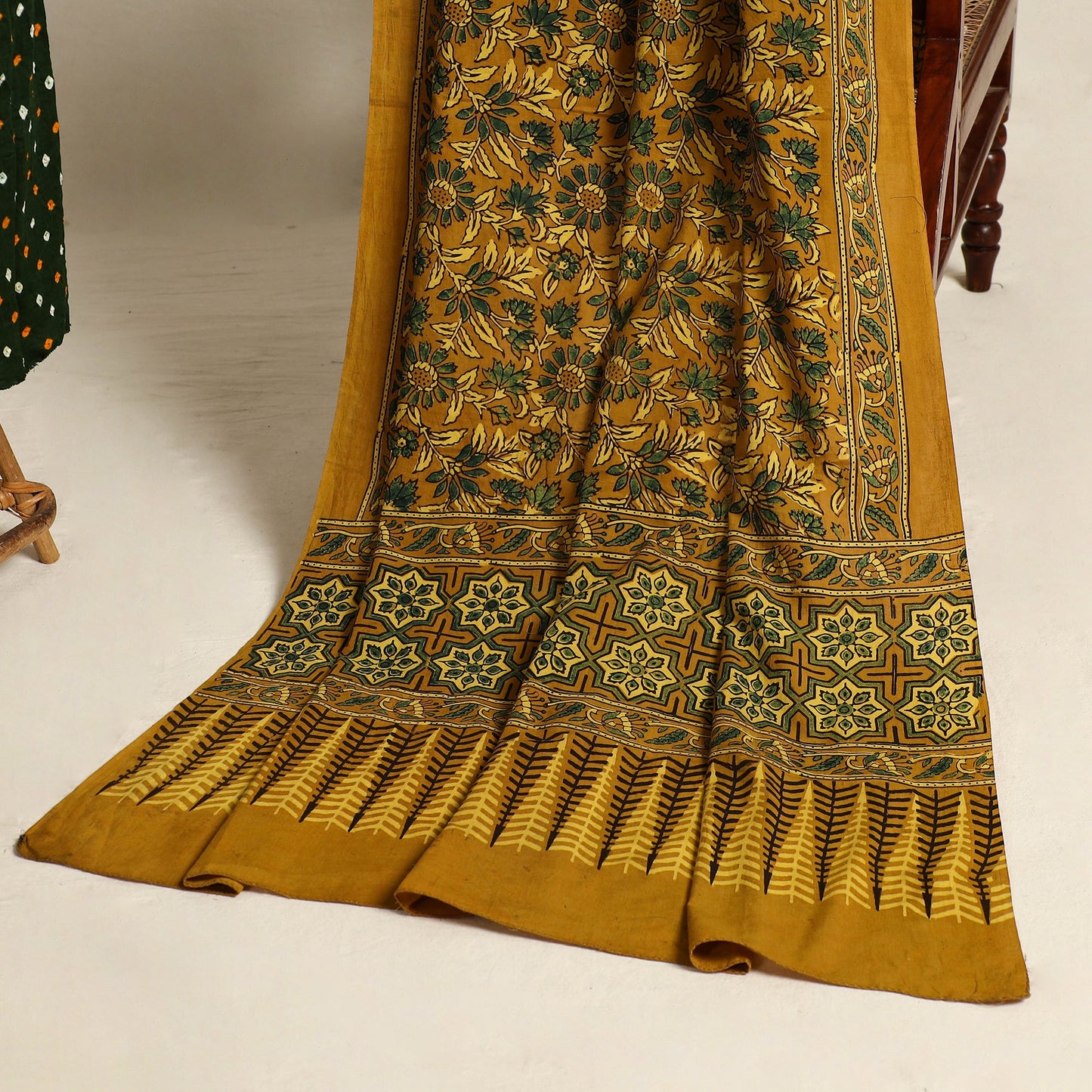 Buy 2pc Tie-Dye Cotton Bandhani Kurta with Ajrakh Dupatta