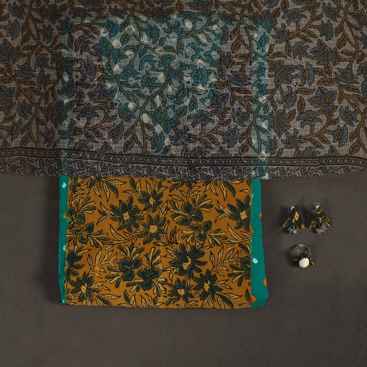 2pc unstitched bandhani dress material with jewellery set