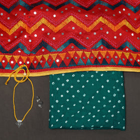 Green 2pc Unstitched Bandhani Dress Material with Jewellery Set